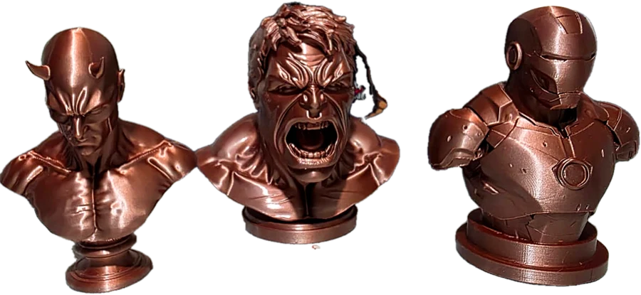 Bustos do Demolidor, Hulk e Homem de Ferro impressos em 3D com acabamento cobre